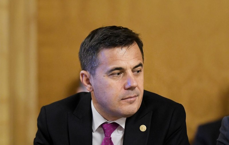Deputatul Ion Ștefan, dus în stare gravă la Spitalul Floreasca, după ce a fost lovit de o macara
