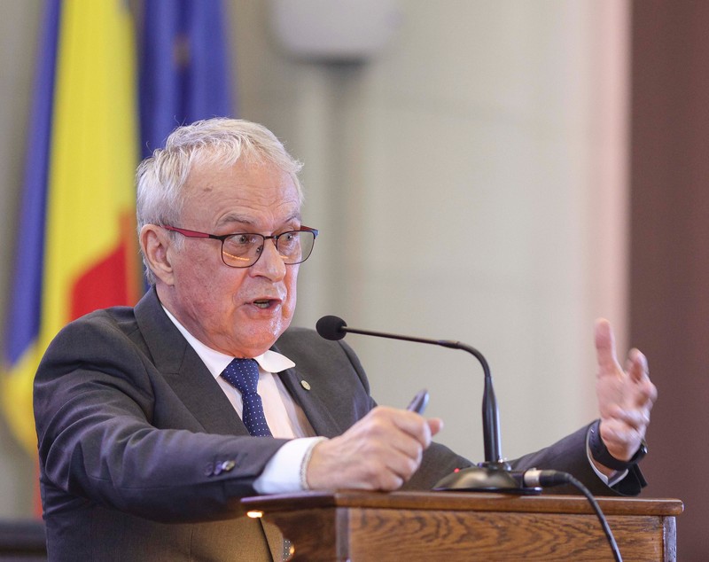Cine este Marius Andruh, noul președinte al Academiei Române. A fost ales în al doilea tur de scrutin
