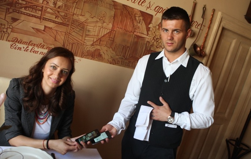 Un RESTAURANT din BUCUREŞTI e singurul din Europa de Est unde SE PLĂTEŞTI cu MONEDA VIITORULUI