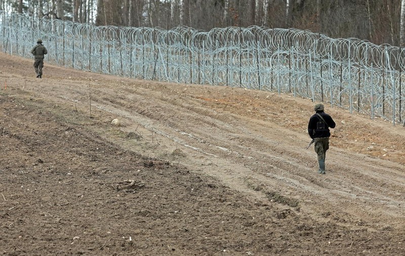 Lituania a terminat construcția barierei de-a lungul graniței sale cu Belarus