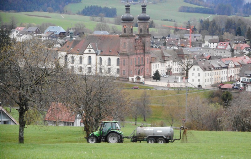 „Recoltă din sângele ucrainean”. Creștere de 920% a exportului rusesc de îngrășăminte minerale în Germania