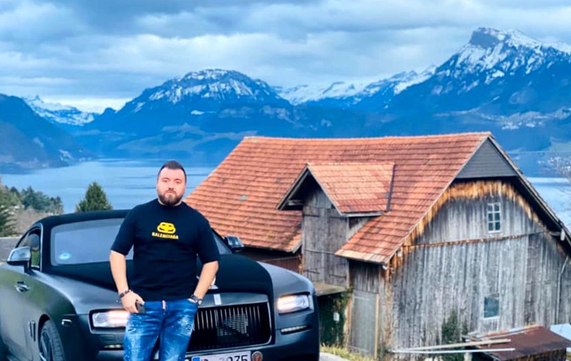 Toți proxeneții de la Dej, cercetați în stare de libertate! ”Sharpele nebunu”, interlopul care amenința femeile că le taie degetele, în arest la domiciliu