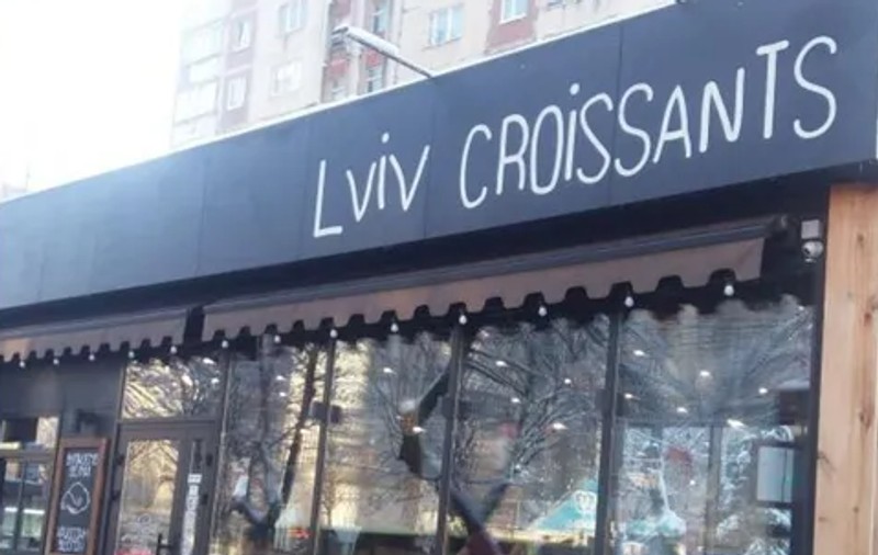 Cafeneaua din Liov în care a intrat actrița Angelina Jolie va fi demolată. Explicația primarului