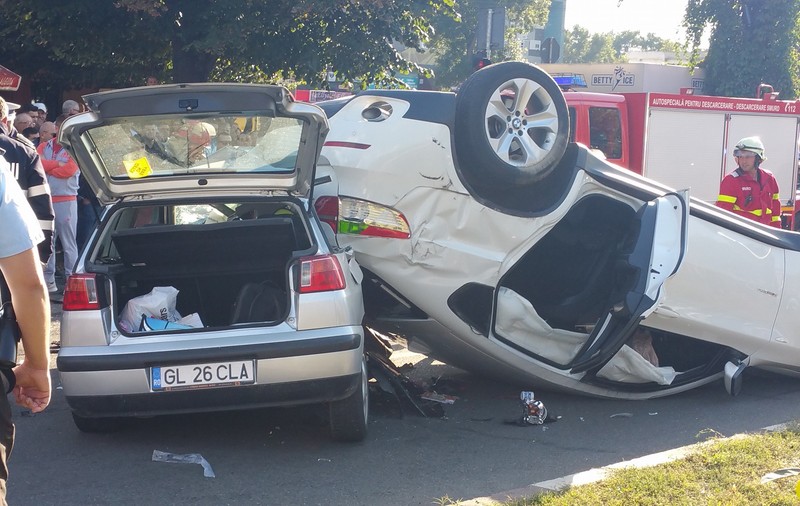 Accident mortal în fața Poliției Județene Galați. O persoană a murit în urma impactului VIDEO