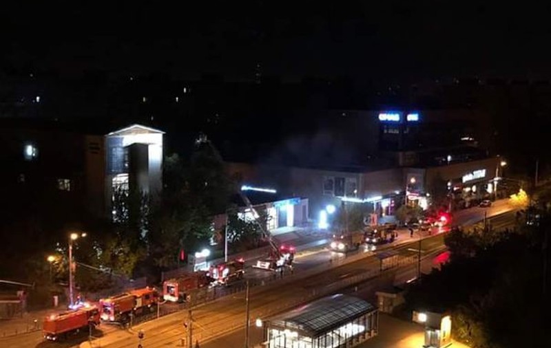Incendiu la MedLife Titan din Capitală. Fațada clinicii a fost afectată