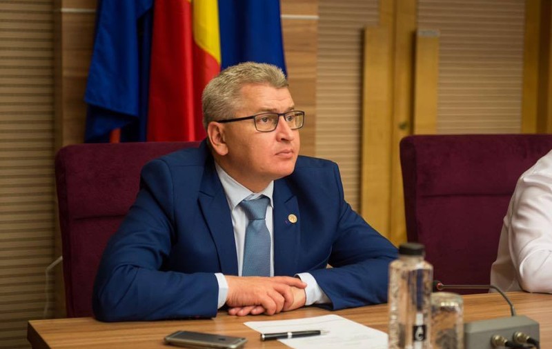 Un deputat PNL vrea să facă greva foamei în fața biroului lui Dragnea; Reacția liderului PSD: Somn ușor!