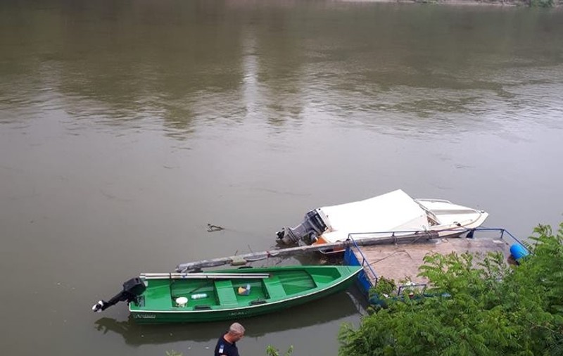 O femeie din Călărași a fost salvată de jandarmi din Dunăre. A vrut să se sinucidă