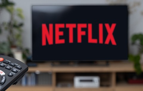 Netflix va cumpăra Warner Bros cu 83.000.000.000 de dolari