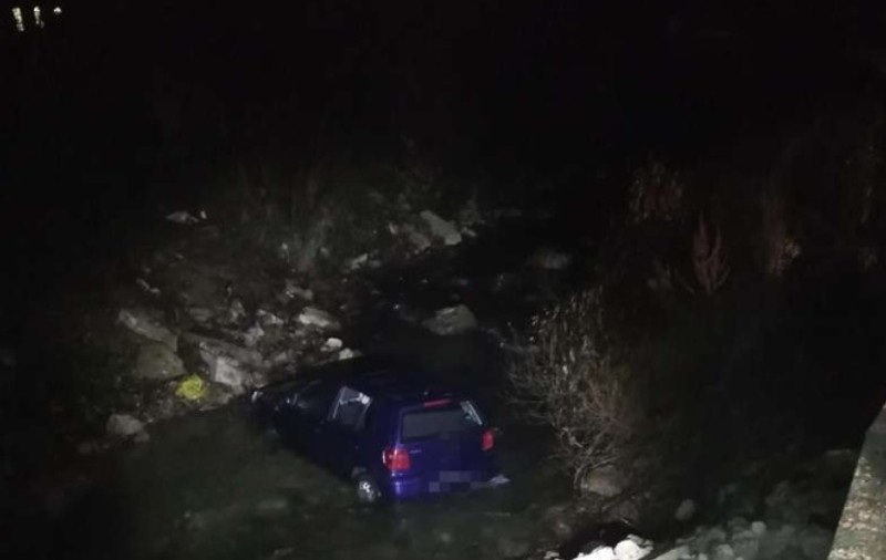 O maşină în care se aflau patru femei a căzut în râul Bicaz