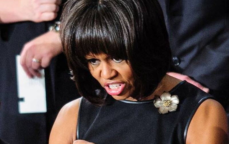 E VIRAL pe NET! MICHELLE OBAMA DANSEAZĂ cu un NAP! |VIDEO