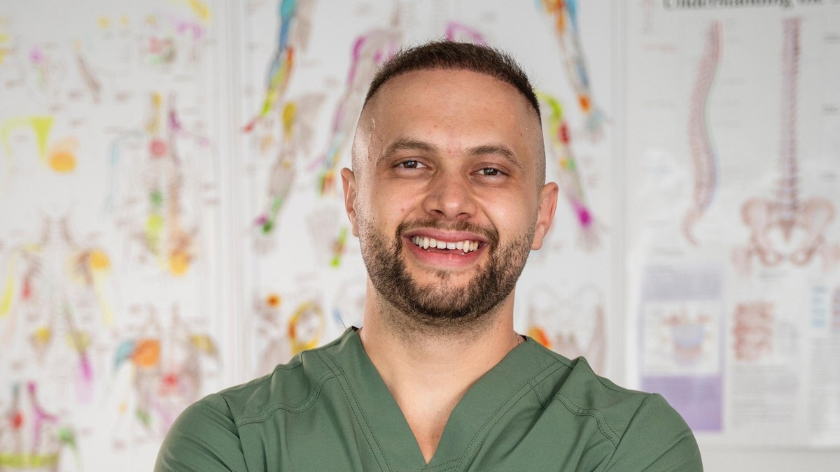 Cristian Drosu, fizioterapeut, specialist în chiropractică și osteopatie