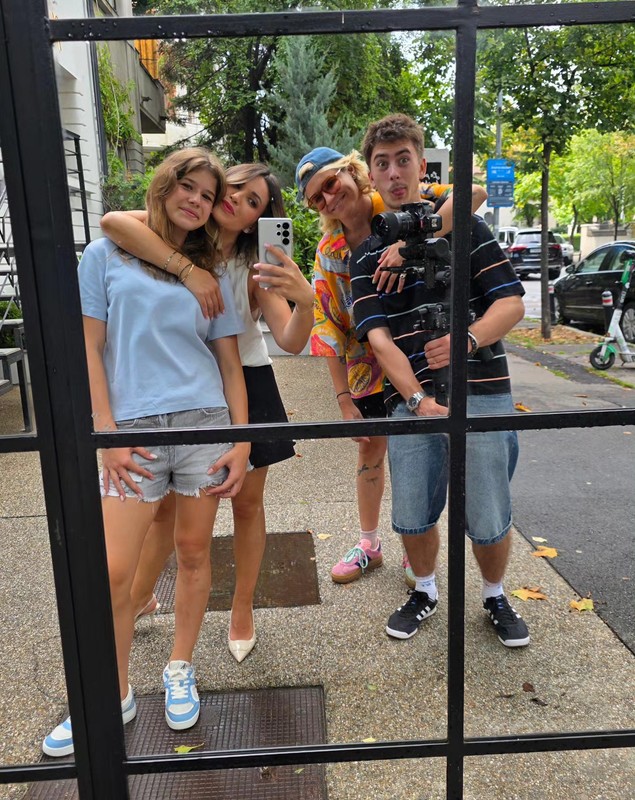 Alesia, fiica Elei Crăciun, a debutat pe marile ecrane la doar 13 ani, în animația „Cursa Grand Prix a Europei”