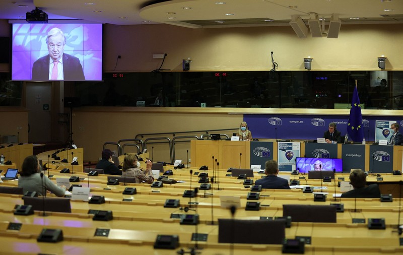 Directorul executiv de la AstraZeneca, criticat în Parlamentul European: ”Sunteți ca o bucată de săpun”