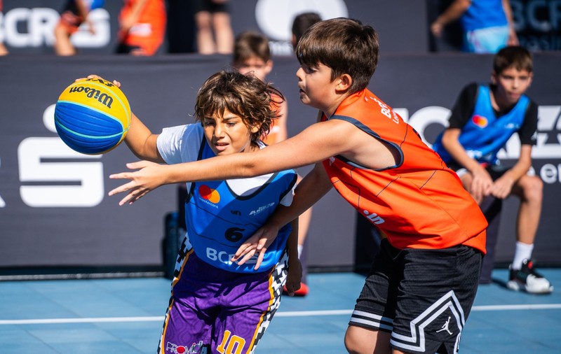 Final epic al sezonului 2025 BCR Sport Arena Streetball: Sportivi de legendă, actori sau cântăreți și-au dat întâlnire pe terenul de baschet