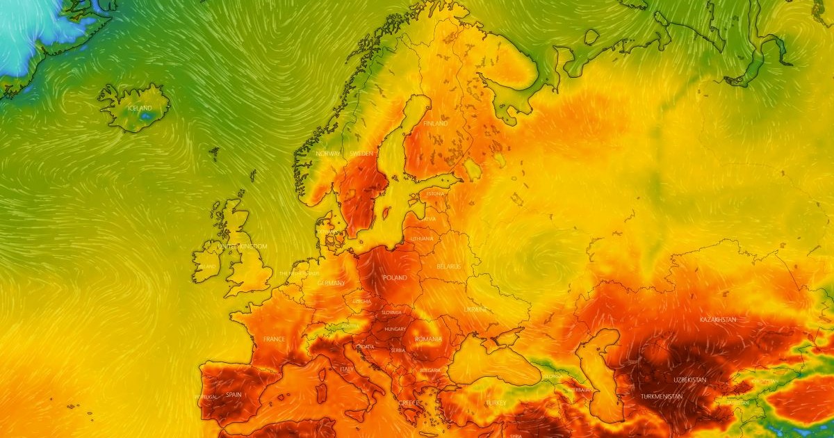 Imaginea prezintă o hartă meteorologică termică a Europei și a regiunilor învecinate, utilizând nuanțe intense de galben, portocaliu și roșu pentru a indica temperaturi ridicate și circulația curenților de aer.
