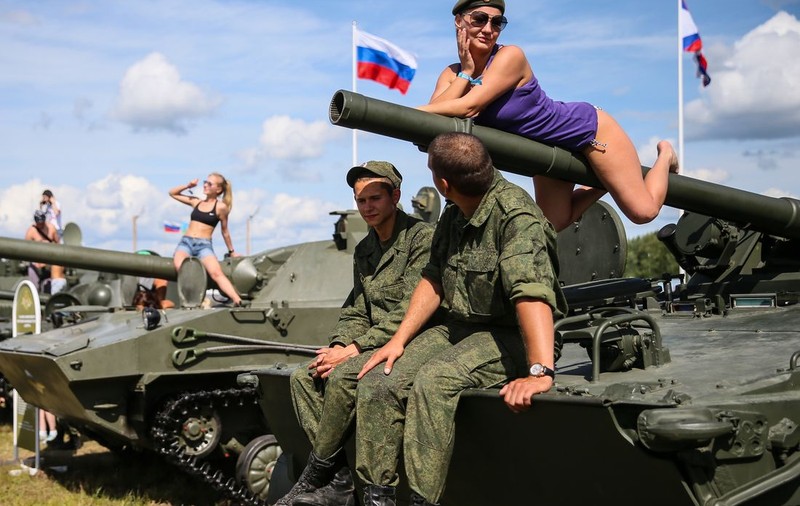 Măsura fără precedent luată ÎMPOTRIVA militarilor ruși care au iPhone