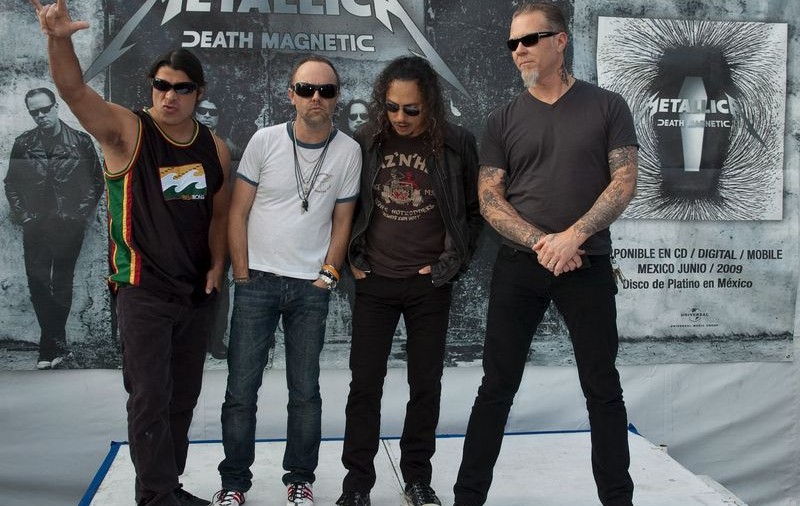 Metallica revine în România