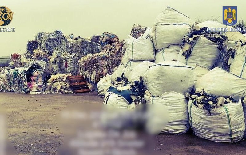 Șapte persoane, reținute în dosarul „Mafiei Gunoaielor” și aproape 100.000 de euro, confiscați