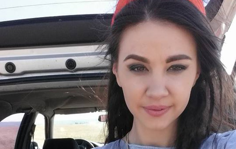 Un șut în fund, un pas înainte! Respinsă la «Vocea României», Cristina Baban s-a lansat în muzică