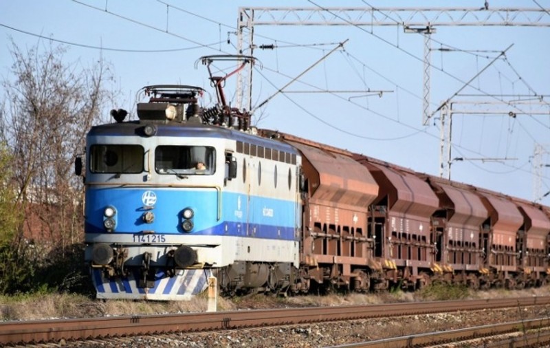 Trafic feroviar blocat între Gherla şi Cluj-Napoca, din cauza unui tren defect