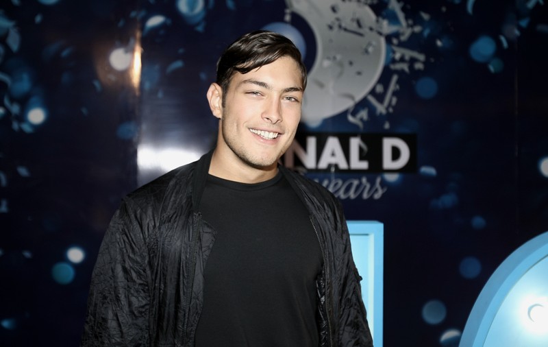 VIDEO EXCLUSIV/ Ilie Dumitrescu Jr., la primul lui rol într-un lungmetraj. ”Tata a înțeles că nu vreau să joc fotbal și m-a susținut să devin actor!”