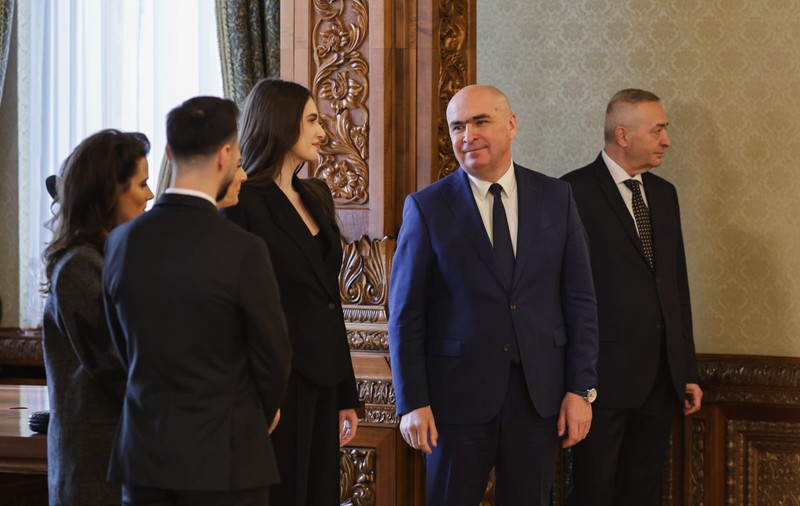 Kira Hagi și logodnicul ei, imagini rare alături de familie. Și-au făcut apariția la Palatul Cotroceni, unde Gică Hagi a fost decorat