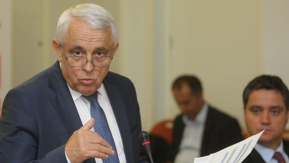 Petre Daea asigură că vom avea suficientă carne de porc românească de Crăciun