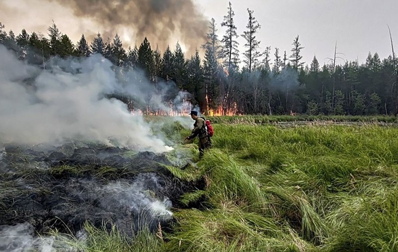 Incendiile de vegetație din Rusia se apropie de un centru de cercetare nucleară. S-a decretat stare de urgență