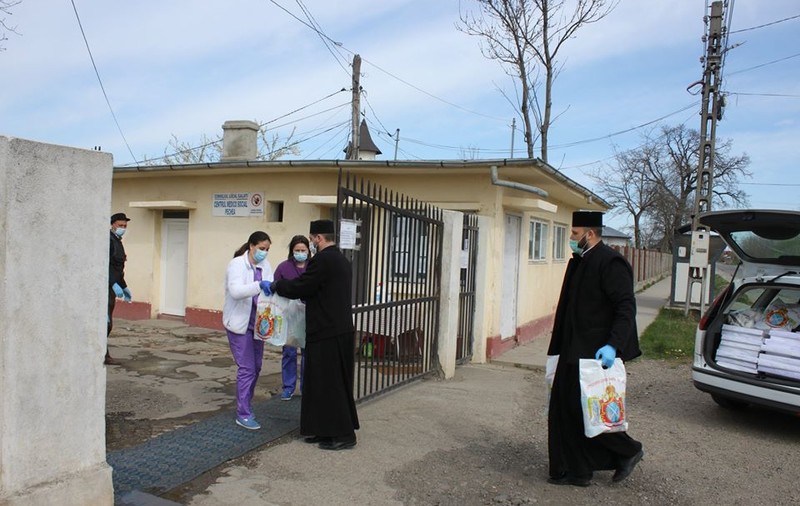 Spitalul Județean Brăila a primit o mie de măşti şi un aparat de ventilat de la Arhiepiscopia Dunării de Jos. Preoții își donează salariile