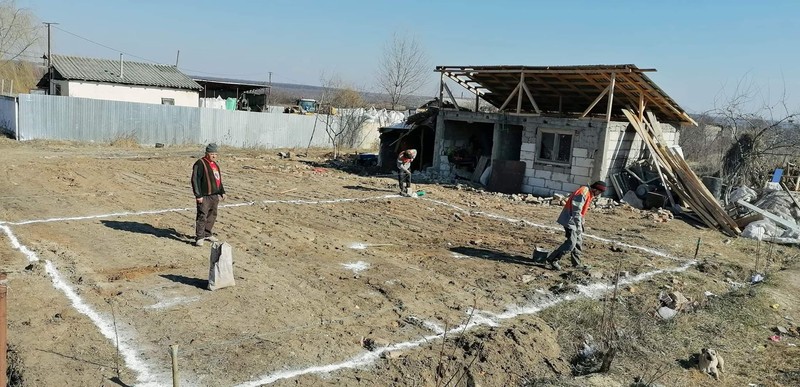 Conturul casei la care visează cele cinci fetiţe din Gheboaia