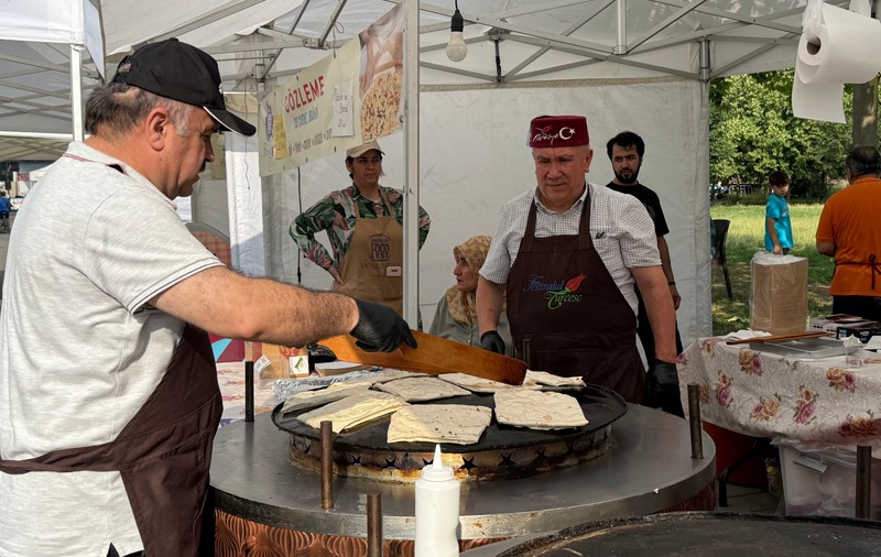 Cât costă șuberekul și kebabul la Festivalul Turcesc de la Arena Națională. Baclavaua e la mare căutare