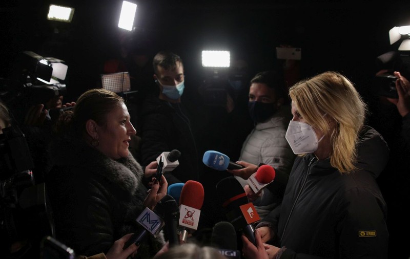 VIDEO | Diana Șoșoacă, scandal cu bodyguarzii în față la „Marius Nasta”. Managerul Beatrice Mahler a luat-o la discuții, după ce a amenințat că face plângere