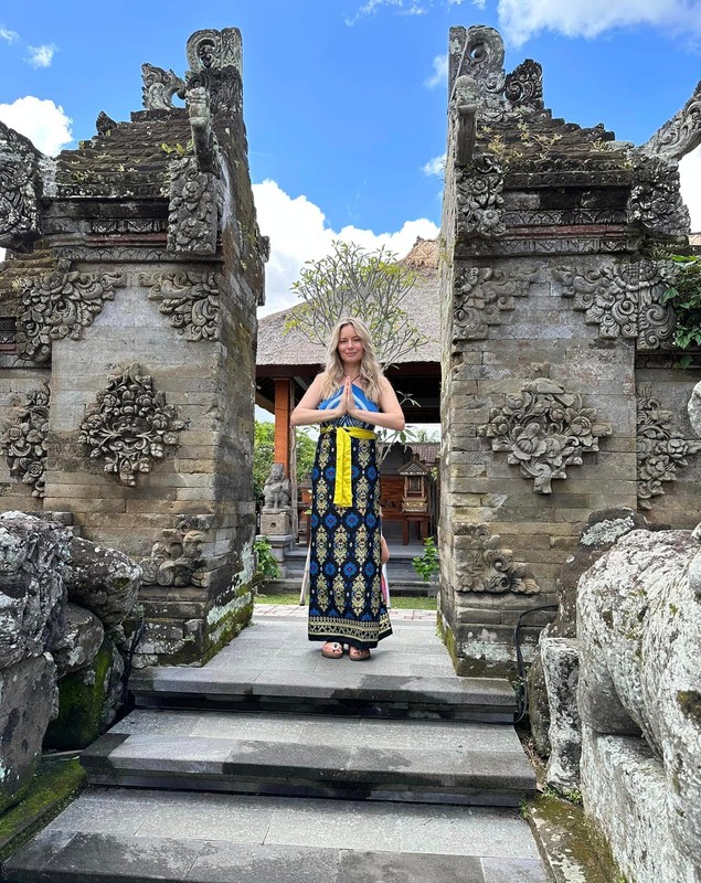 Imagini din vacanța de o lună a Laurei Cosoi cu soțul și cei 3 copii. După Vietnam, au ajuns în Bali: „Sunt recunoscătoare”