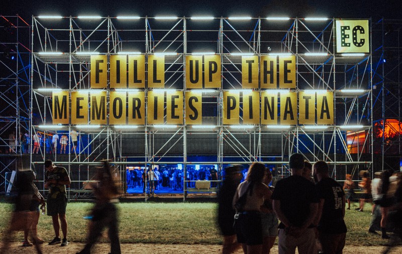 Plouă la Bonțida: Electric Castle 10 debutează cu ploaie de beat-uri, pași de dans și distracție