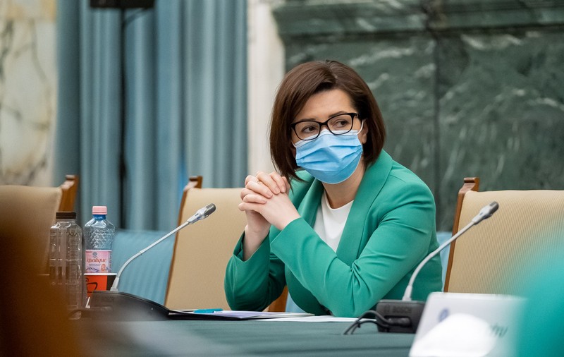 Ministerul Sănătății: Peste 400 de litri de dezinfectanți au fost retrași din spitale în ultimul an