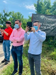 Marius Coajă (dreapta), consilierul primarului Capitalei pe probleme de infrastructură. Foto: echipa de comunicare a PNL