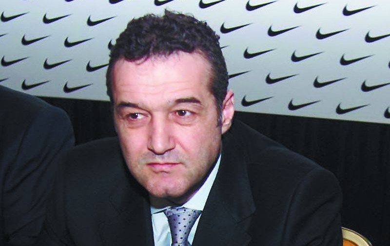 Gigi Becali: "Procurorul o sugea când ancheta"