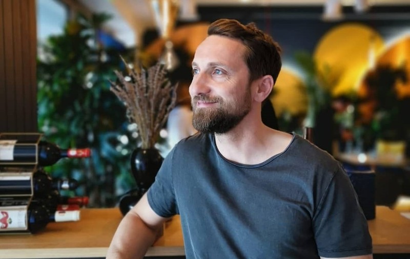Dani Oțil: "Chiar dacă nu par, sunt foarte dus la biserică. Familia mea ținea foarte mult la slujba de duminică"