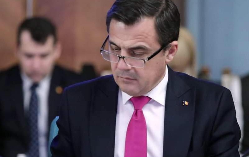 Ministrul Dezvoltării, Ion Ștefan, moment penibil în şedinţa de Guvern. S-a bâlbâit în timp ce încerca să pronunţe "PNDL"