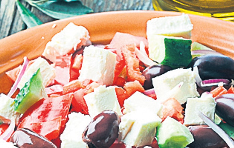 Salată grecească | O reţetă sănătoasă