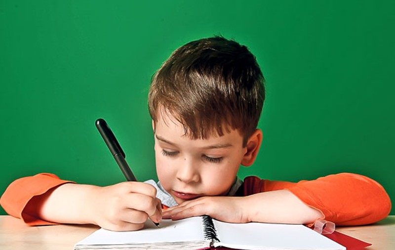 Elevii de clasa a II-a vor fi evaluaţi din acest an prin teste elaborate de Ministerul Educaţiei