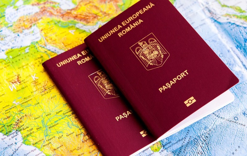 Pașaportul României de situează pe locul 20 în topul Spațiului Schengen. Sursă foto: Shutterstock