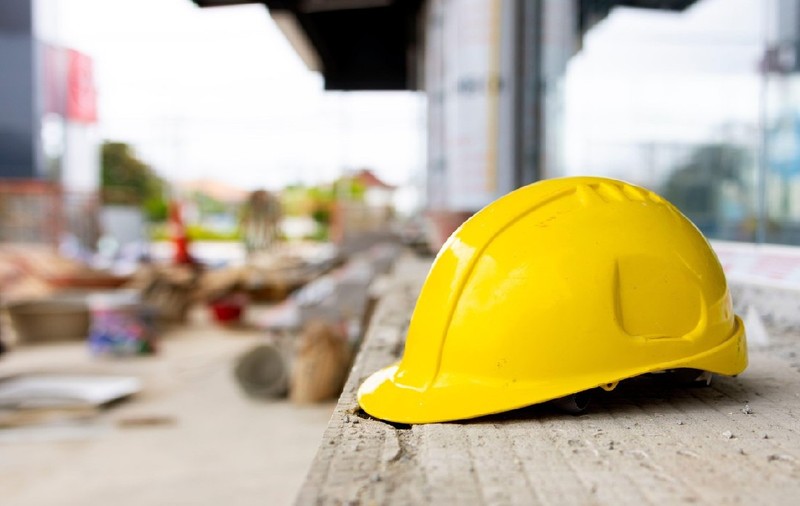 Prețurile materialelor de bază pentru construcții, de la ciment la oțel și aluminiu, vor crește spectaculos în 2026