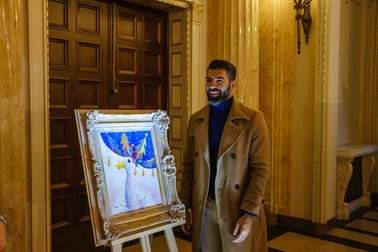 Hamid Nicola Katrib, lângă „struță”