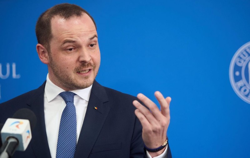 Alexandru Rogobete propune ca România să cumpere alte medicamente de la Pfizer în contul datoriei de 600 de milioane de euro