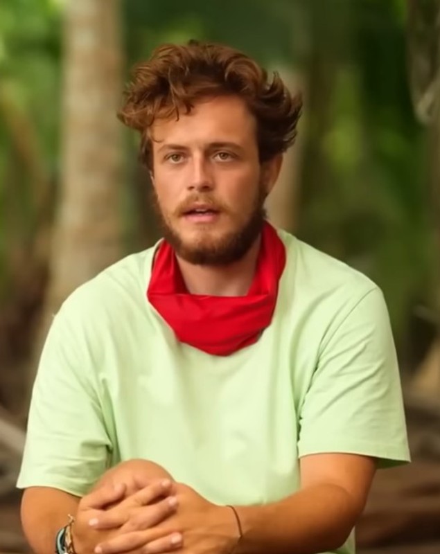 Aris Eram, surprins în ipostaze apropiate cu o fostă concurentă de la Survivor România 2026. Au petrecut împreună într-un local din București