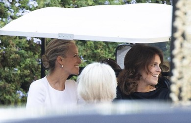 Misha Nonoo și prinţesa Eugenie şi Beatrice (EPA)