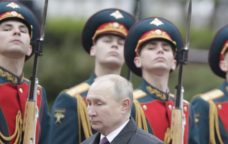 Putin a pus deoparte un sfert din bugetul Rusiei pe anul viitor pentru război și anexare. Sunt peste 100 de miliarde de dolari