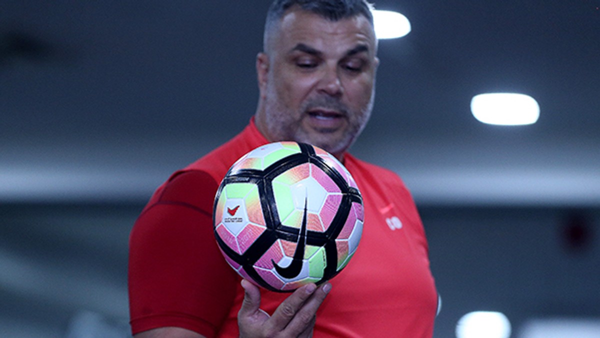 Cosmin Olăroiu, invitat la cursurile de Licență UEFA PRO