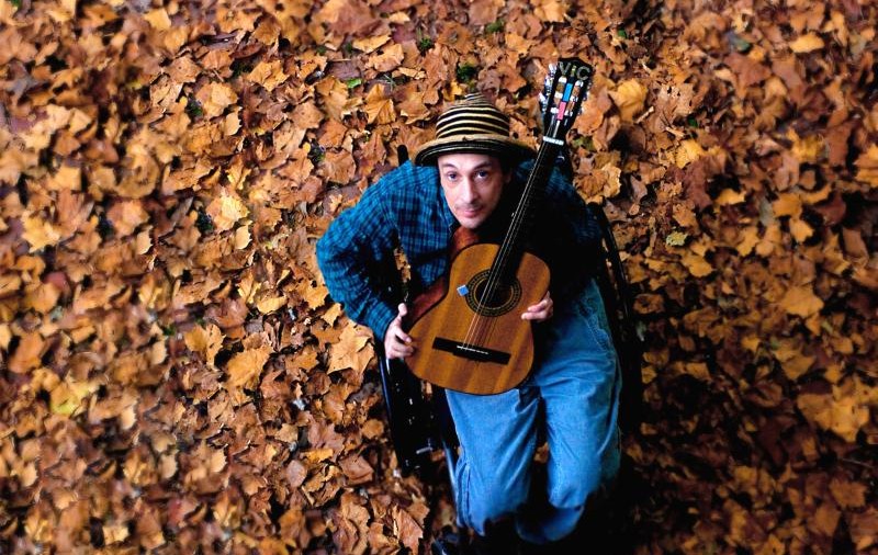 Cântăreţul Vic Chesnutt s-a sinucis la 45 de ani